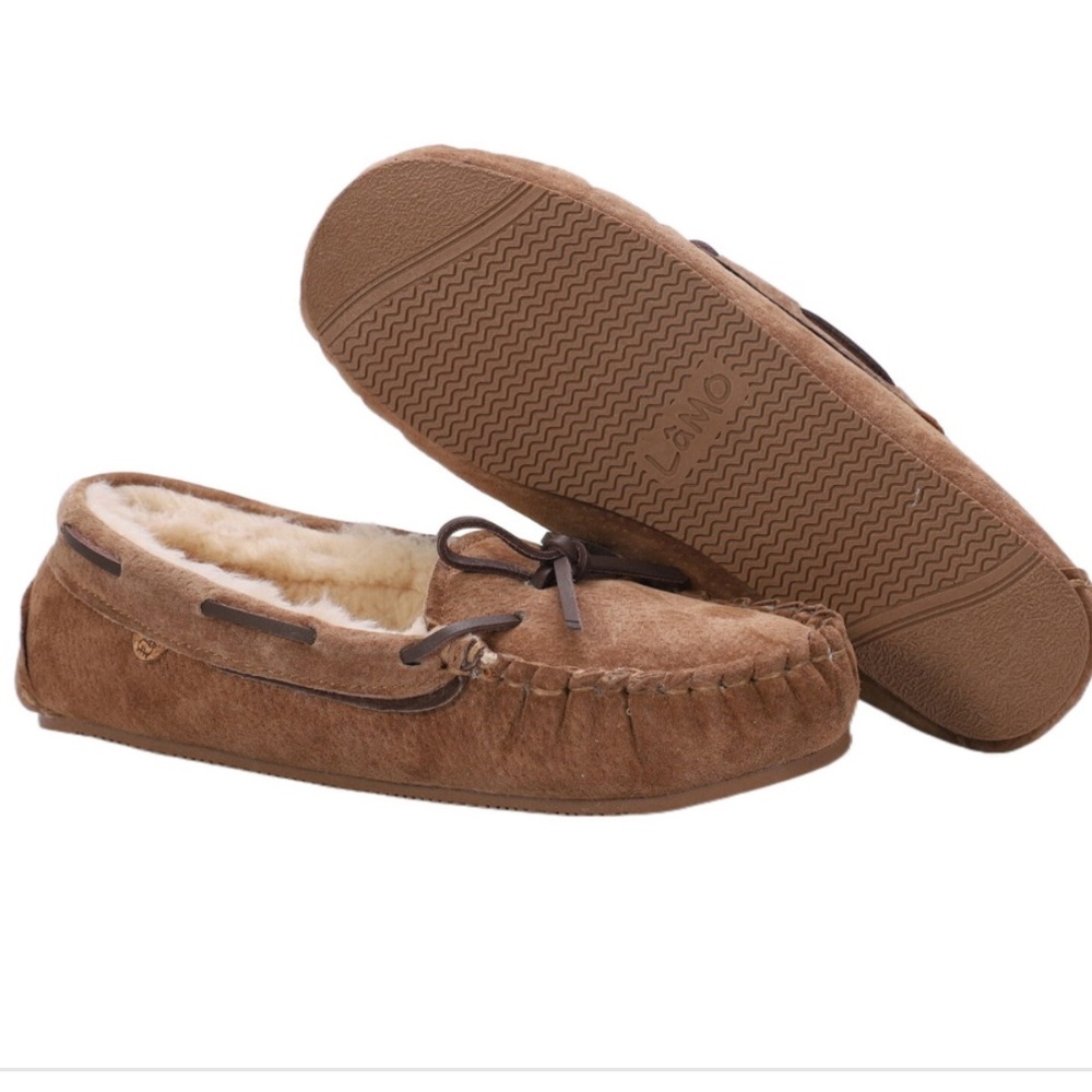 Lamo Hannah Kids Brown Moccasin Slippers with fur
Lining